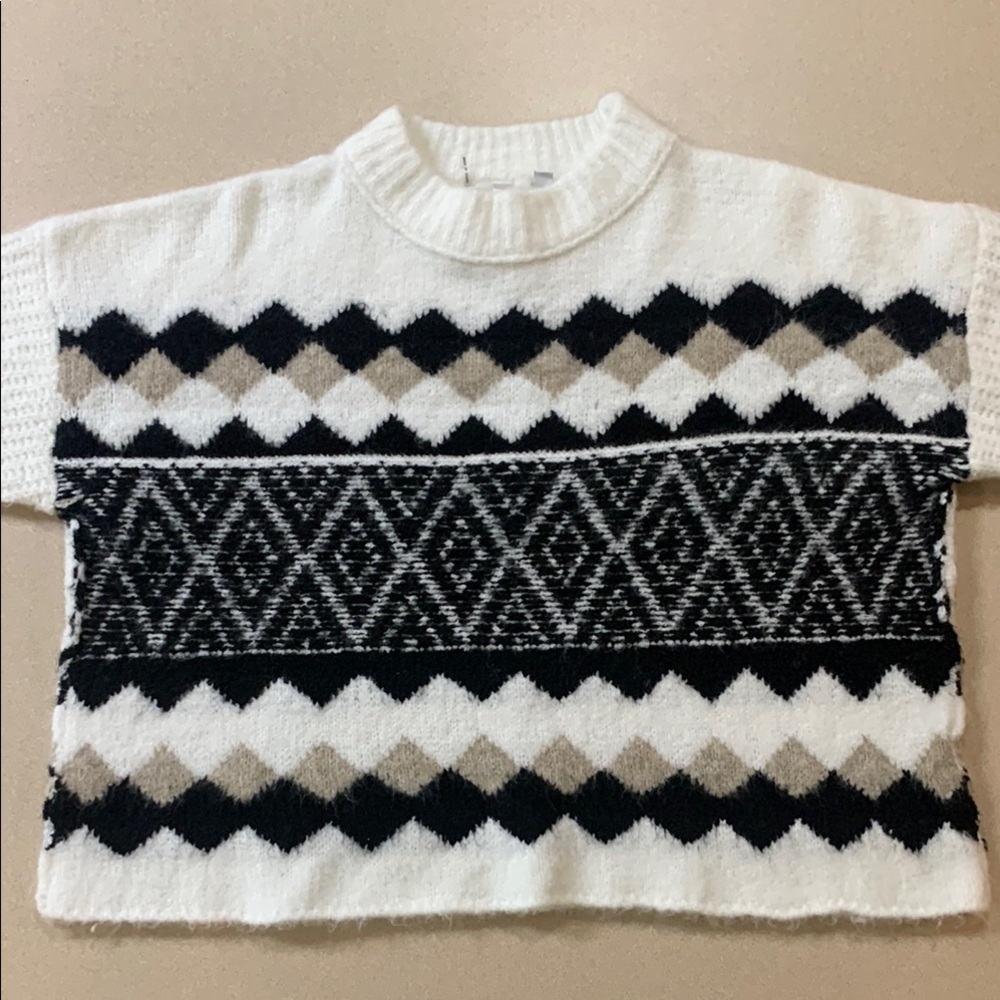 Elan White Cozy Knit Geometric Aztec Sweater